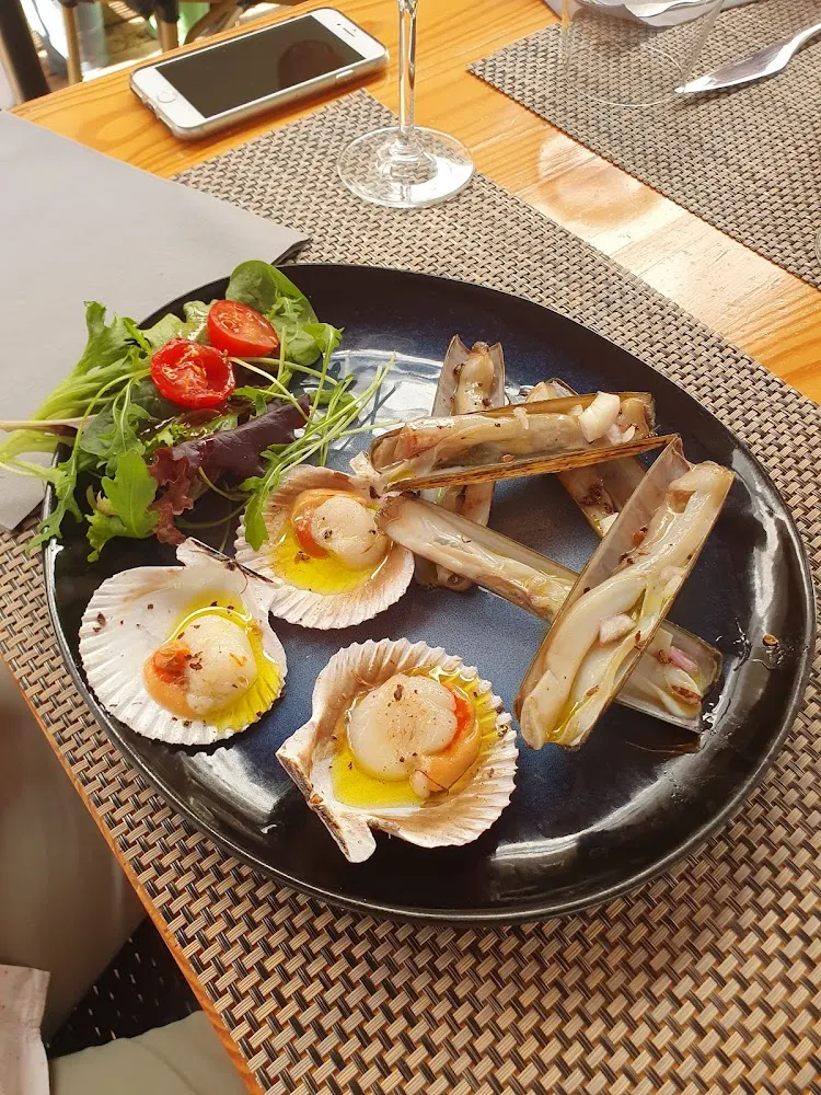 Duo Saint Jacques Et Couteaux À la Plancha